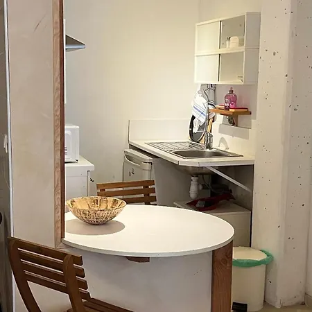 25m2 Equipe Apartment *